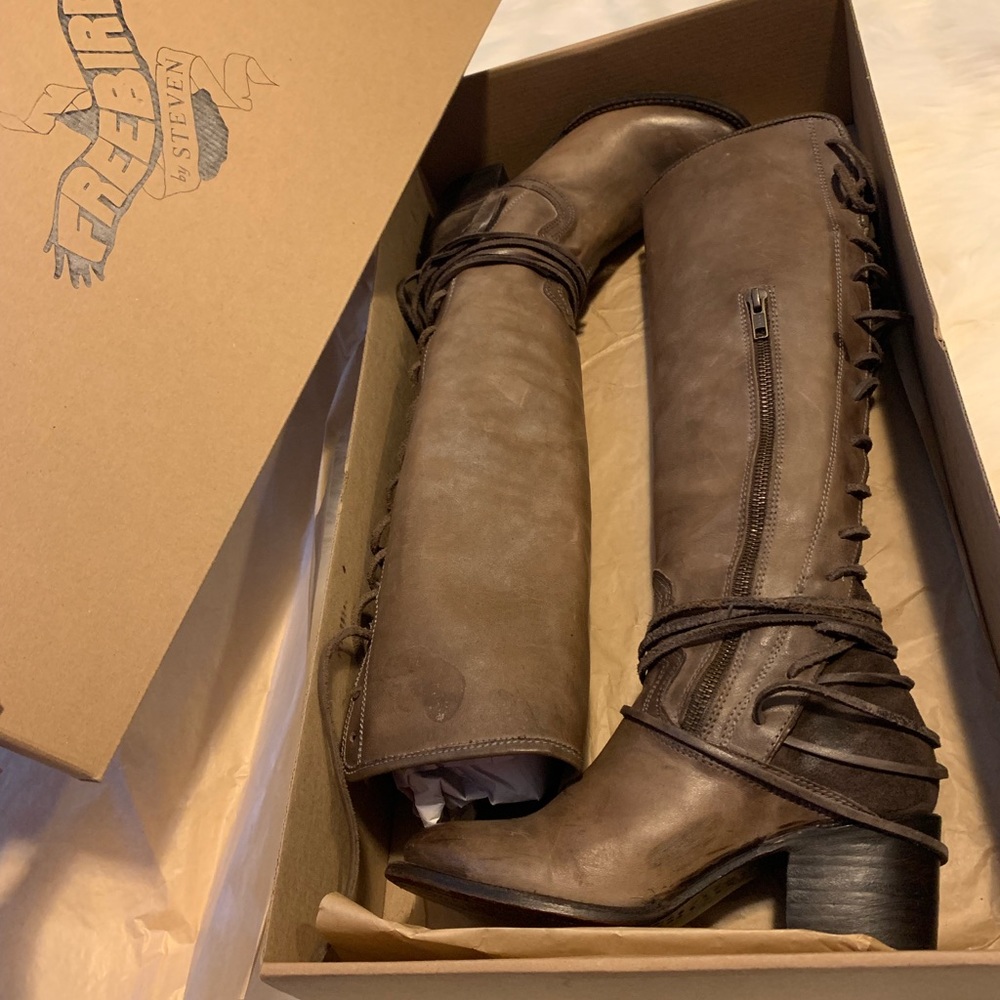 Freebird by Steven Coal boot grey sz 7